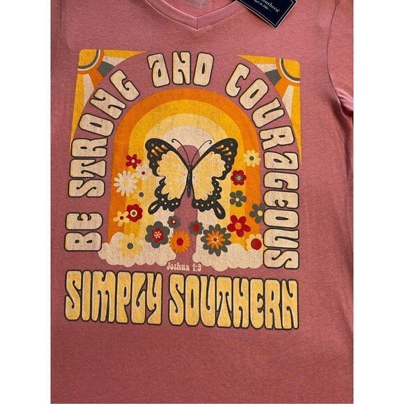 SIMPLY SOUTHERN  MEDIUM “BE STRONG AND COURAGEOUS” Tshirt - Picture 3 of 6